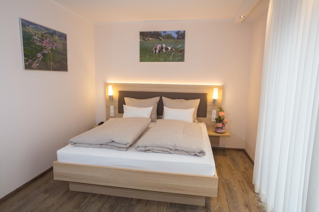 Leidringer Gaestehaus Gmbh Rosenfeld Номер фото