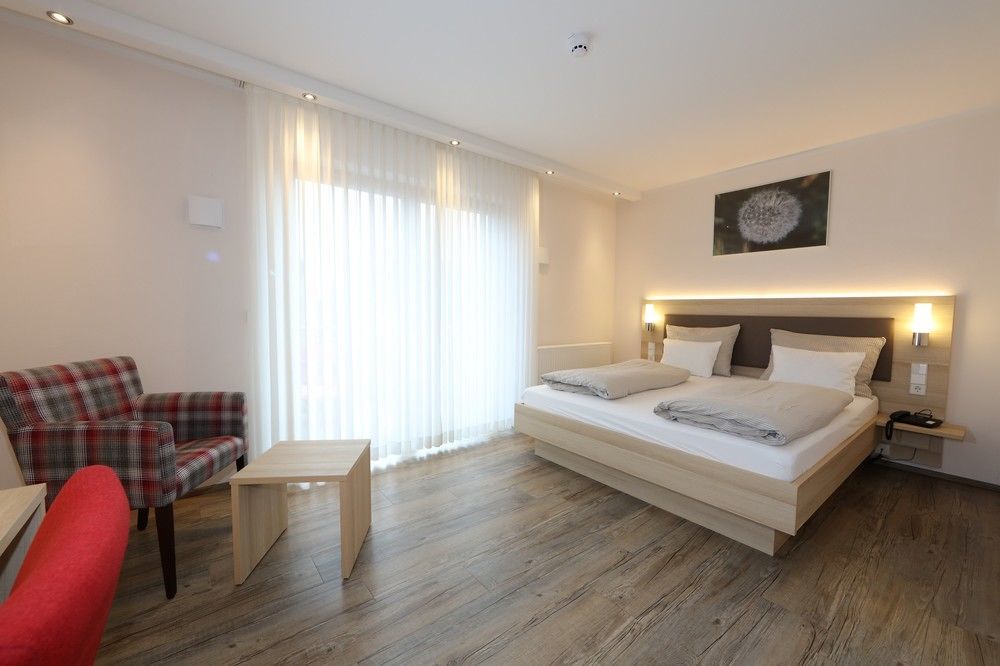 Leidringer Gaestehaus Gmbh Rosenfeld Экстерьер фото