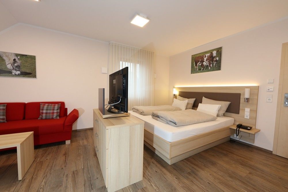 Leidringer Gaestehaus Gmbh Rosenfeld Экстерьер фото